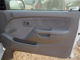 2004 Toyota Tacoma SR5 White Xtra Cab 2.7L AT 2WD #Z21562